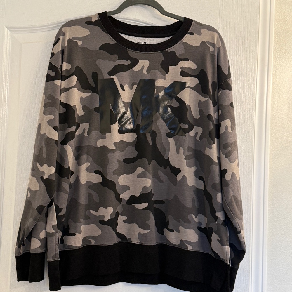 Michael Kors XL Camo Sweatshirt